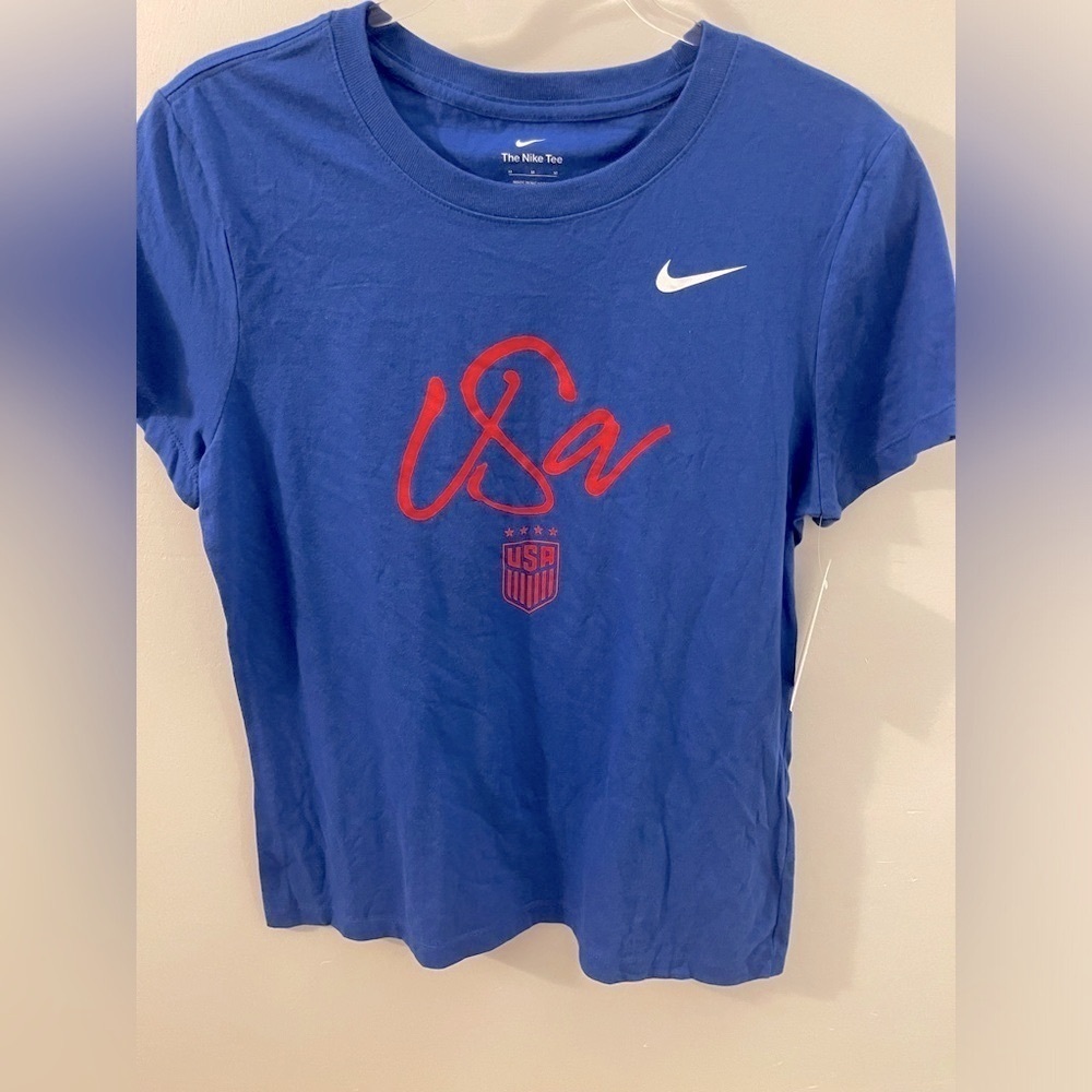 Nike team USA tee beautiful blue with red lettering. Size M